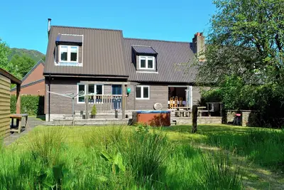 Image de 4 chambres hébergement à Glen Massan, près de Dunoon