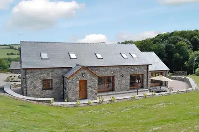 Image de 5 chambres à coucher à Mydroilyn, near Aberaeron