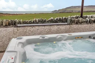 Image de 3 chambres à coucher à Penrhos Feilw, near Trearddur Bay