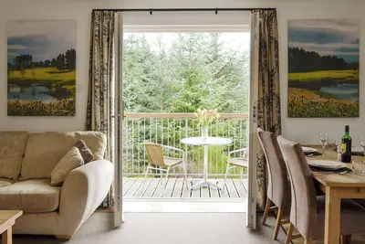 Image de 2 chambres à coucher à Inchmarlo, near Banchory