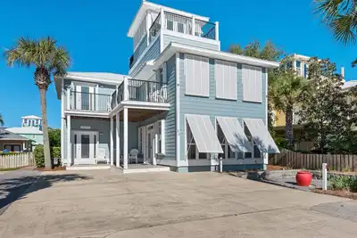 Image de Juin 1-8 Ouvert! 5 Br / 5. 5 Bath Luxury ~ Piscine privée ~ Cabana ~ Étapes de la plage