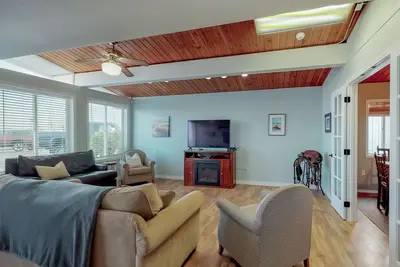 Image de Dog-friendly maison sur le front de mer avec une vue incroyable!