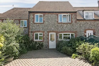 Image de 3 chambres à coucher à Weybourne, near Holt