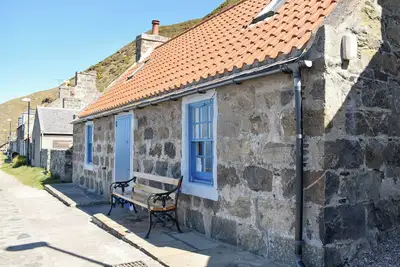 Image de 2 chambres à coucher à Crovie, Gardenstown