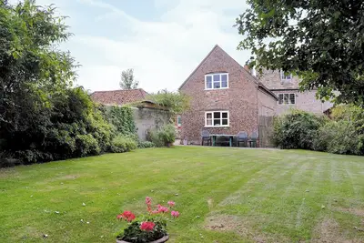 Image de 2 chambres à coucher à Whitminster