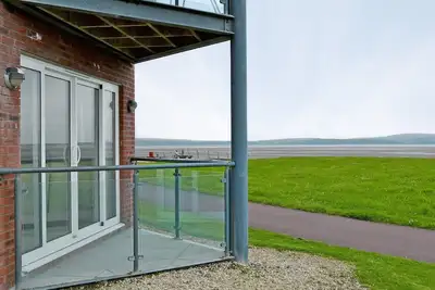 Image de 2 chambres logement dans Llanelli