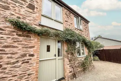 Image de 2 chambres à coucher à North Newton