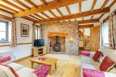 Image de 2 chambres logement dans Lydney
