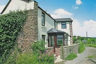 Image de 2 chambres à coucher à Cinderford
