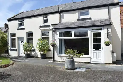 Image de 2 chambres logement dans Southport