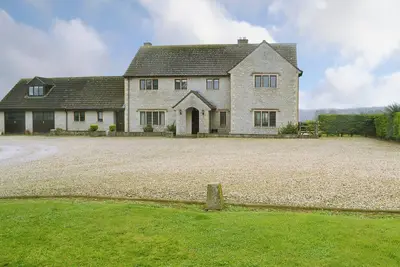 Image de 6 chambres hébergement dans le port de Milborne, près de Sherborne