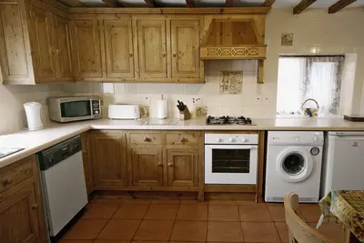 Image de 4 chambres hébergement à Kingsley, près de Cheadle