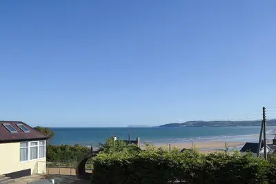 Image de 3 chambres à coucher à Benllech