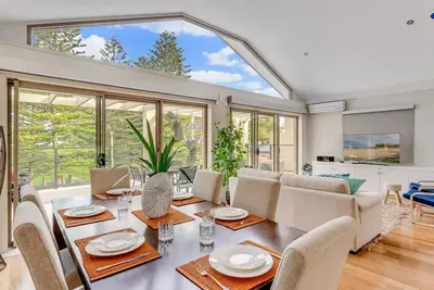 Image de Shore to Please - confort, cafés et plages