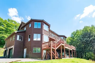 Image de 5 chambres hébergement à Davis