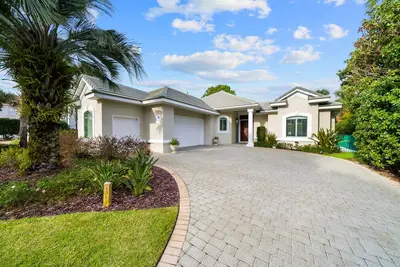 Image de Livre 4 automne! Comprend un chariot de golf Gratuit et une piscine privée