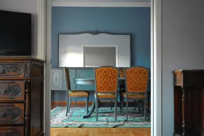 Image de Vintage, spacieux appartement au coeur d'Athènes!