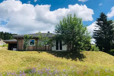 Image de Bungalow pour max 6 personnes à proximité des remontées mécaniques ski de fond, également poêle à bois