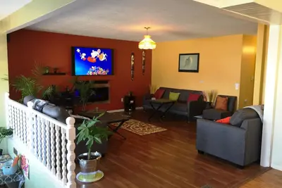 Image de Tout le bungalow de Niagara Falls est à quelques minutes de toute l'aventure et du plaisir