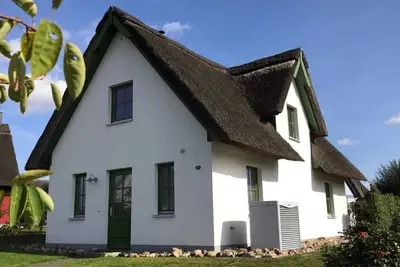 Image de Maison de vacances \"Jolle\" WiFi gratuit, toit de chaume, sauna infrarouge