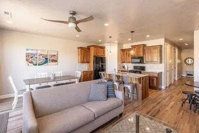 Image de Escapade dans le désert au club de golf de Ledges * Services et installations inclus!