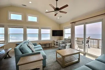 Image de Ocean Point- Incredible Ocean Views- Entrez sur la plage! Piscine communautaire