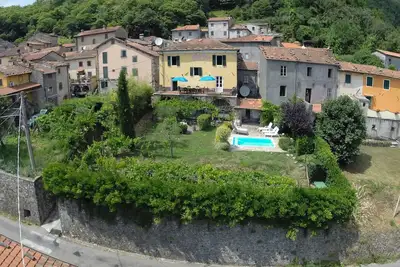 Villa with pool, sleeps 8