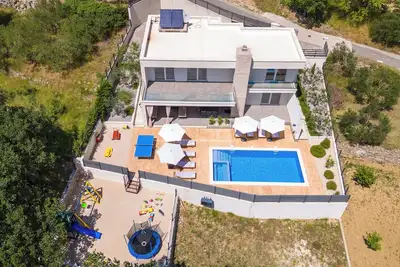 Image de Nouveau! Villa De Luxe Tanicius, piscine privée chauffée, salle de gym & sauna, 4 chambres en suite