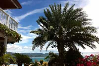 Authentique villa thaïlandaise 4 chambres avec ultime vue sur la mer