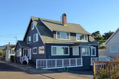 Oceanfront avec Vues - 4 Bed / 2 Ba w / Accès facile à la plage sur le côté sud de la promenade.
