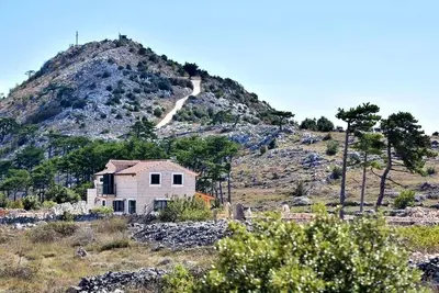 Image de Villa au sommet de Hvar avec vue à 360 degrés et piscine