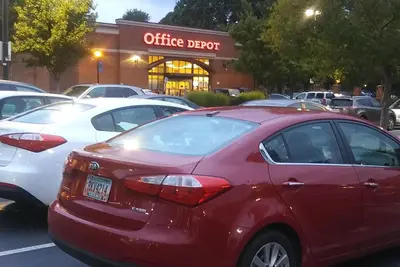 Image de Le spot en ville près de Beltline et des grands magasins