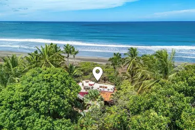 Beach Front Home avec piscine et terrasse - 8 personnes