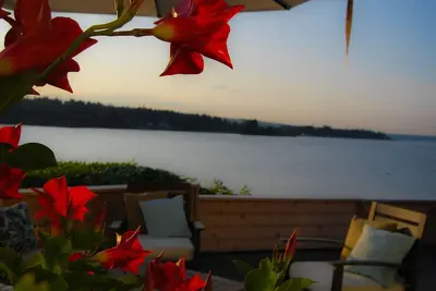 Image de End Of The Point - Main House