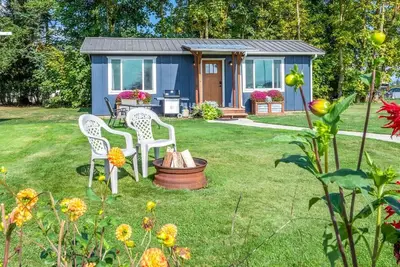 Image de Brand New Cozy Tiny Farmhouse ~ Peaceful and Quiet w / views