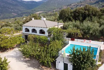 Image de Jurinea House Ascenseur avec piscine privée
