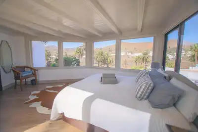Image de Penthouse de luxe avec piscine chauffée et vue imprenable!