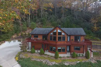 Image de Maison personnalisée à flanc de montagne - toute l'année avec vue sur la montagne - Emplacement idéal