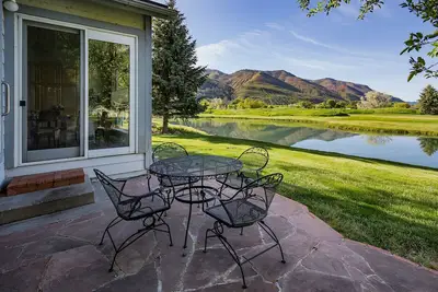 Image de Dalton Ranch Home on 12th Fairway - Vues sur l'eau et la montagne