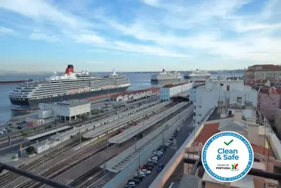 Image de Appartement ensoleillé avec 2 terrasses extérieures dans le centre de Lisbonne