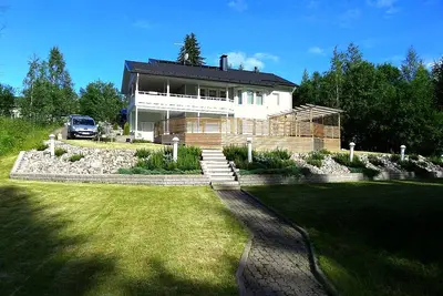 Image de Maison finlandaise traditionnelle avec de belles vues