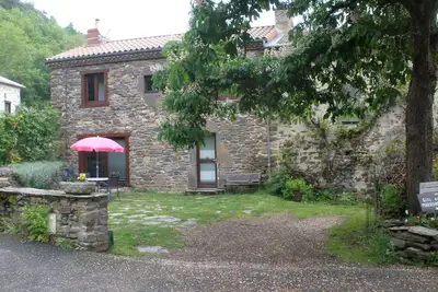 Image de Classe 3 étoiles dans un petit village d'Auvergne