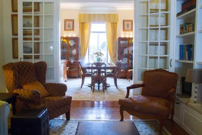 Image de Villa située à Estoril, à 2 minutes de la plage de Poça, pour 8 personnes!