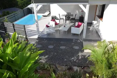 Villa Coco Cannelle 2 chambres avec piscine privée (Au coeur du village de Deshaies)