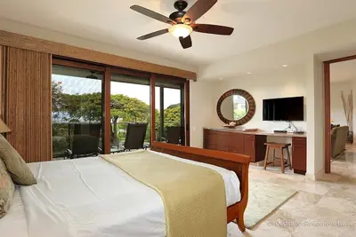 Image de Promenade facile à Ulua Beach, piscine \/ pavillon en bord de mer