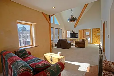 Image de L'un des gentils Elk Meadows Home - Vistas confortables, adaptées aux familles et aux familles