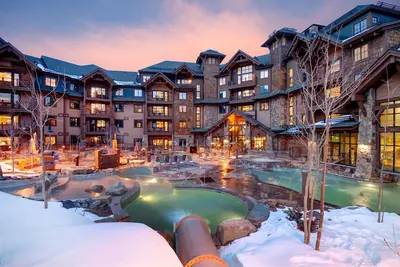 Image de Vrai Condo Suite de Luxe Ski In / Ski Out - Grand Lodge Peak 7 Resort, Hot Tub C