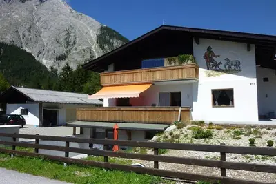 Image de La maison en forĂŞt - appartement / appartement, douche et baignoire, Wc, 3 chambres