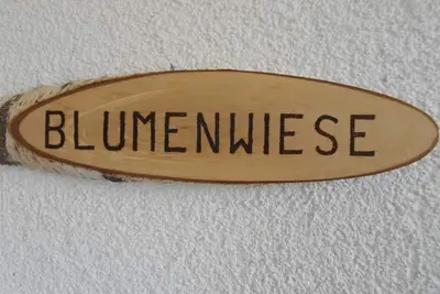 Image de Appartement de vacances \"Blumenwiese\" / 2 chambres / douche / Wc - Biohof Gschwandt