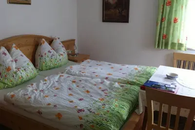 Image de Chambre double avec douche, Wc - Ferienhof Schmalzbichl